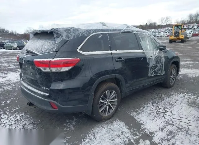 5TDJZRFH2JS554828 2018 2018 Toyota Highlander- Xle 4