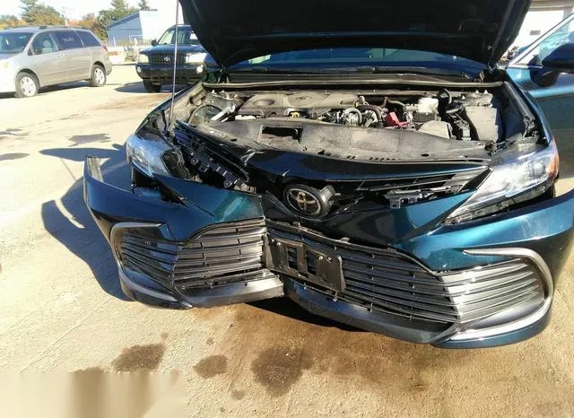 4T1C11BK9MU027819 2021 2021 Toyota Camry- Le Awd 6