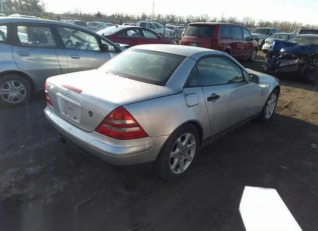 WDBKK47F8WF061184 1998 1998 Mercedes-Benz SLK 230 4