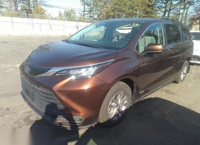 5TDKRKEC1MS062555 2021 2021 Toyota Sienna- LE 2