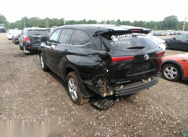 5TDBZRBH6NS570725 2022 2022 Toyota Highlander- LE 3