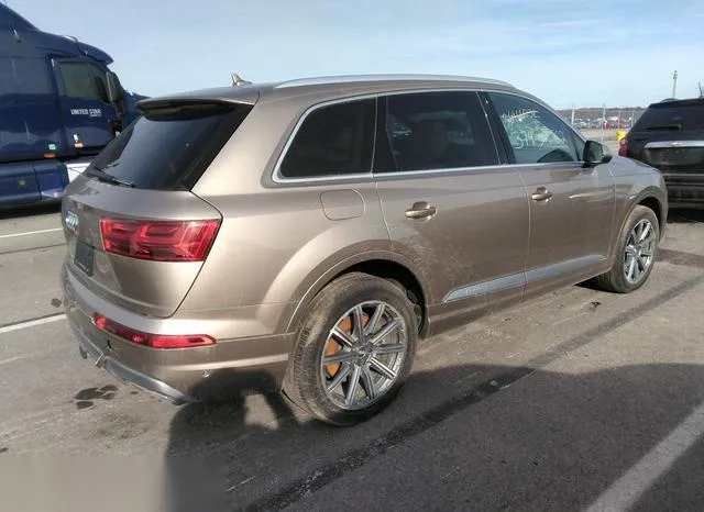 WA1LAAF70KD004009 2019 2019 Audi Q7- 55 Premium/55 Se Premium 4