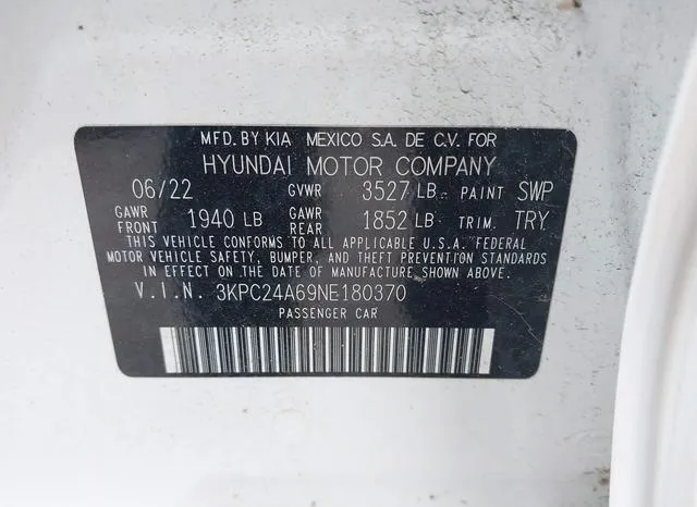 3KPC24A69NE180370 2022 2022 Hyundai Accent- SE 9