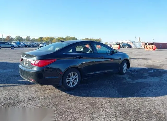 5NPEB4ACXDH698108 2013 2013 Hyundai Sonata- Gls 4