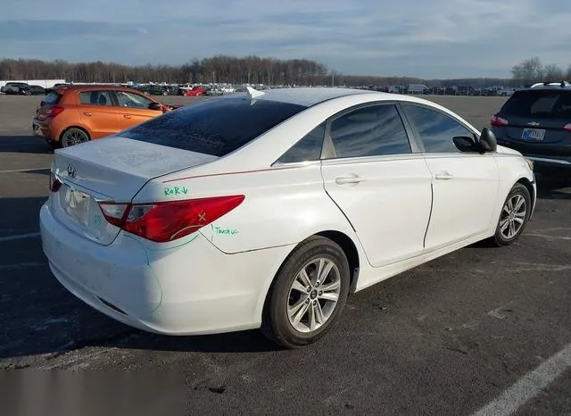 5NPEB4AC7BH196704 2011 2011 Hyundai Sonata- Gls 4