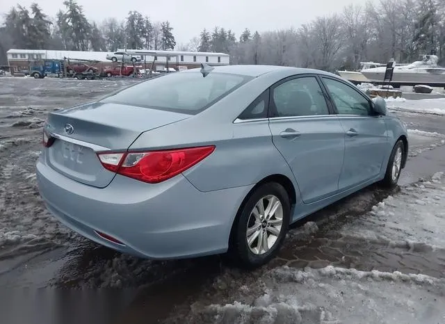 5NPEB4AC0BH020657 2011 2011 Hyundai Sonata- Gls 4