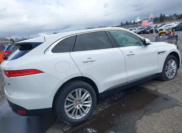 SADCK2BVXHA061667 2017 2017 Jaguar F-Pace- 35T Prestige 4