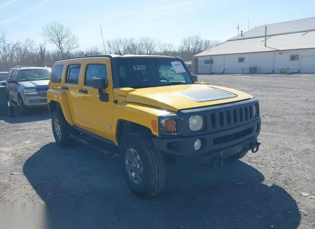 5GTDN136968218112 2006 2006 Hummer H3- SUV 1