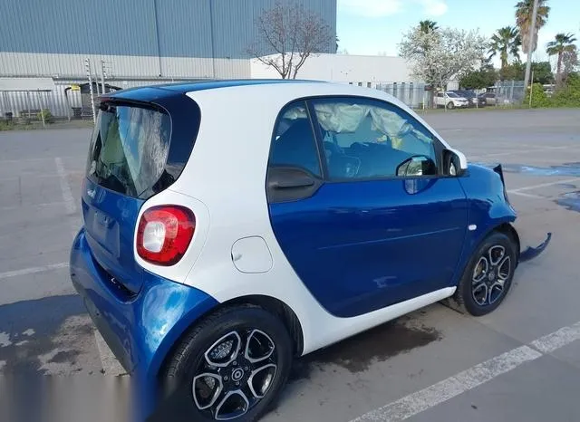 WMEFJ9BA6JK307018 2018 2018 Smart Fortwo- Electric Drive Pas 4