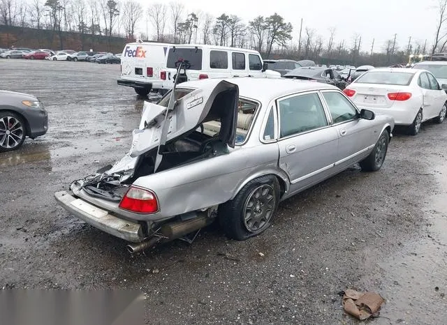 SAJDA23C41LF32338 2001 2001 Jaguar XJ8- L 4