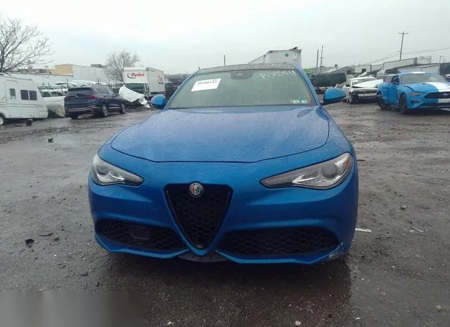 ZARFAEDN5H7559627 2017 2017 Alfa Romeo Giulia- Awd 6