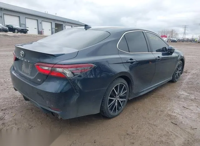 4T1G11AK3MU437437 2021 2021 Toyota Camry- SE 4