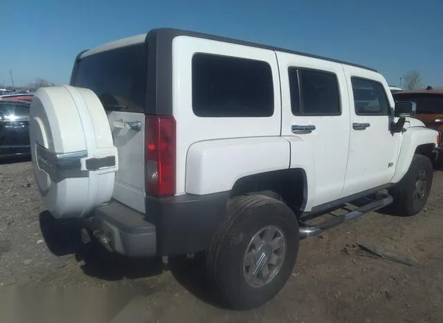 5GTDN136868229229 2006 2006 Hummer H3- SUV 4