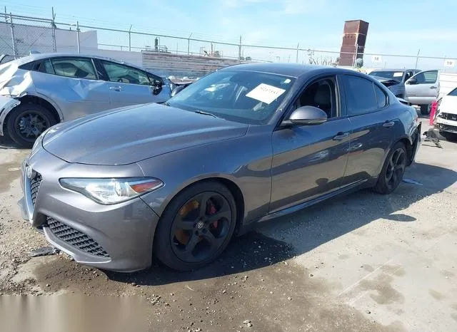 ZARFAEBN0J7565330 2018 2018 Alfa Romeo Giulia- Rwd 2