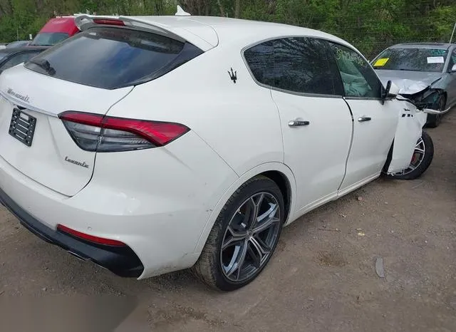 ZN661YUM2PX437243 2023 2023 Maserati Levante- Modena 4