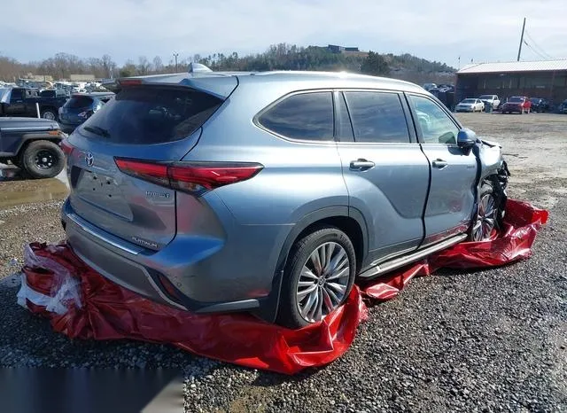 5TDEBRCH4MS017859 2021 2021 Toyota Highlander- Hybrid Platinum 4