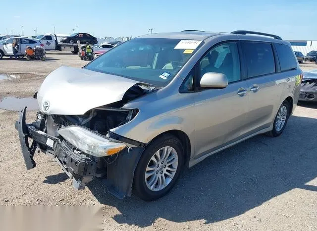 5TDYK3DC0GS729545 2016 2016 Toyota Sienna- Xle 8 Passenger 2