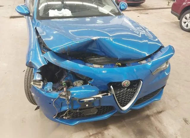 ZARFAEEN0H7561560 2017 2017 Alfa Romeo Giulia- Ti Awd 6