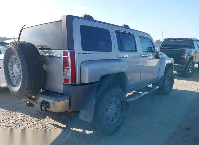 5GTDN136168296111 2006 2006 Hummer H3- SUV 4