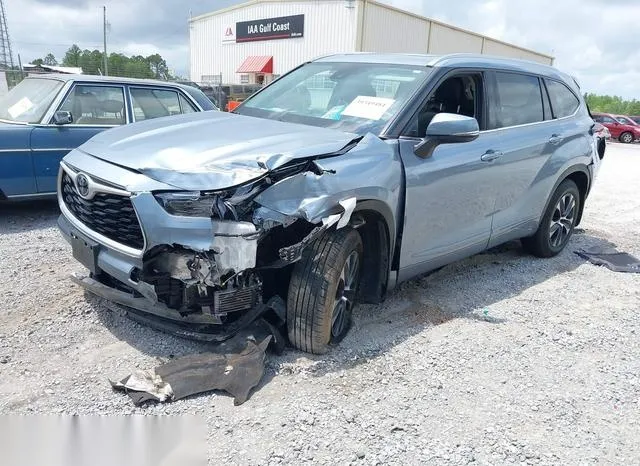 5TDGZRBHXMS111251 2021 2021 Toyota Highlander- Xle 2