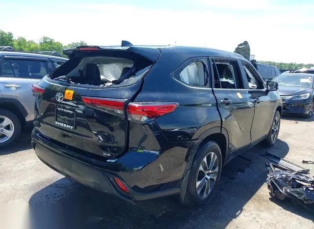 5TDKDRAH7PS028729 2023 2023 Toyota Highlander- Xle 4