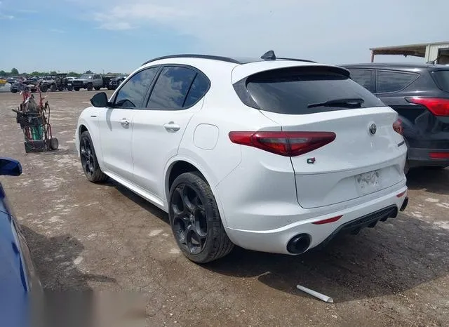 ZASPAKBNXP7D50017 2023 2023 Alfa Romeo Stelvio- Estrema Awd 3