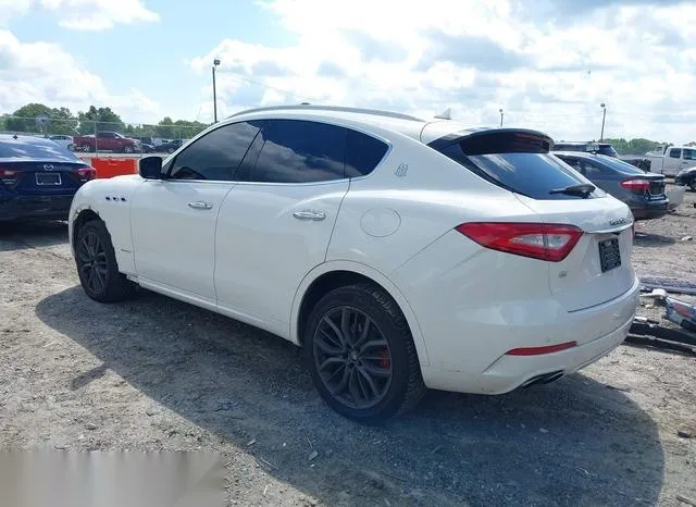 ZN661XUL0JX298190 2018 2018 Maserati Levante- Granlusso 3