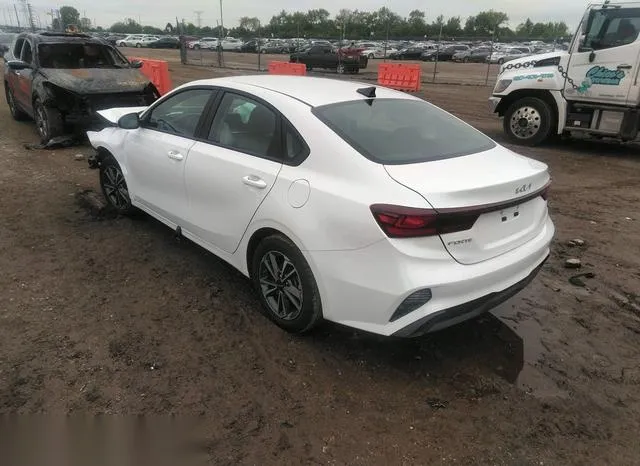 3KPF24AD7PE685998 2023 2023 KIA Forte- Lxs 3