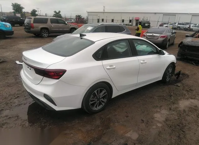 3KPF24AD7PE685998 2023 2023 KIA Forte- Lxs 4