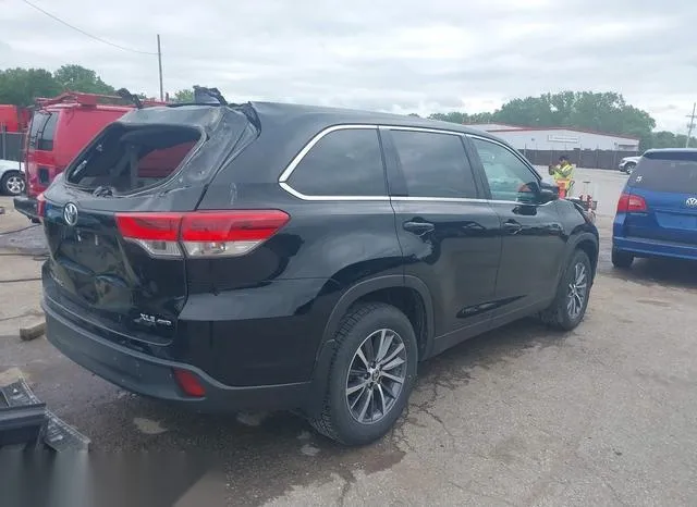 5TDJZRFH2KS626564 2019 2019 Toyota Highlander- Xle 4