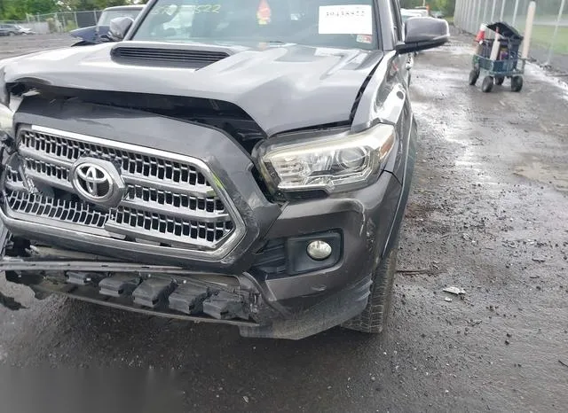 5TFDZ5BN0HX013752 2017 2017 Toyota Tacoma- Dbl Cab/Sr5/Trd 6