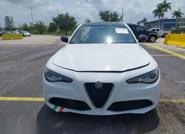 ZARFAEBN6H7551135 2017 2017 Alfa Romeo Giulia- Rwd 6