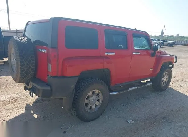 5GTDN136X68219592 2006 2006 Hummer H3- SUV 4