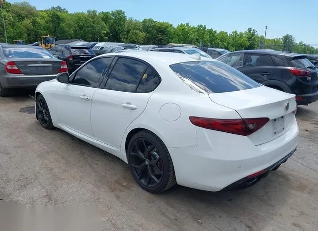 ZARFAMAN2K7612113 2019 2019 Alfa Romeo Giulia- Rwd 3