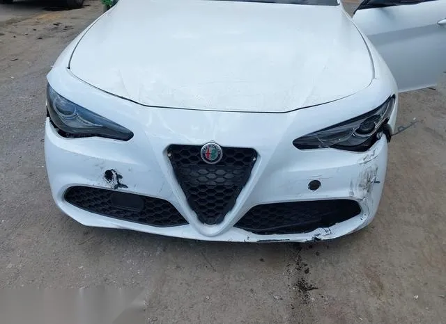 ZARFAMAN2K7612113 2019 2019 Alfa Romeo Giulia- Rwd 6