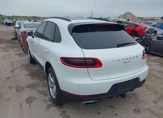 WP1AA2A50HLB83836 2017 2017 Porsche Macan 3