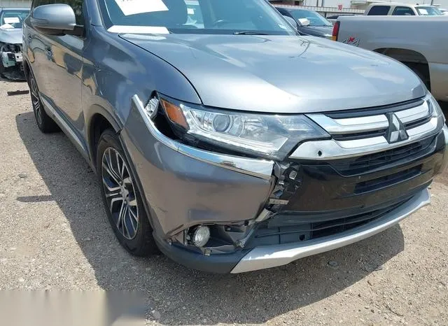 JA4AD3A32JJ004110 2018 2018 Mitsubishi Outlander- SE 6