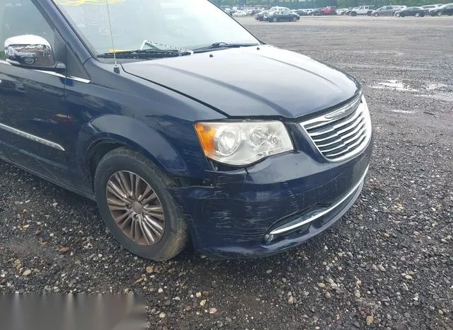 2C4RC1CG4ER249945 2014 2014 Chrysler Town and Country- Tour 6