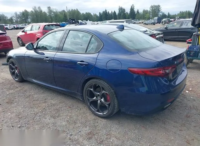 ZARFAECN5H7557121 2017 2017 Alfa Romeo Giulia- Ti Rwd 3