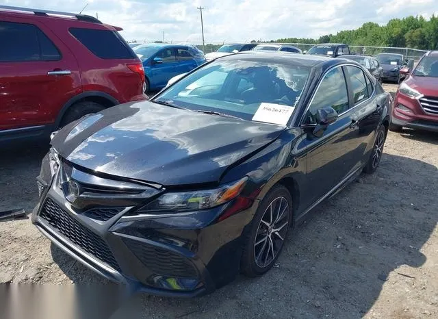 4T1G11AK6NU653686 2022 2022 Toyota Camry- SE 2