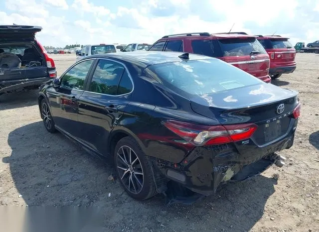 4T1G11AK6NU653686 2022 2022 Toyota Camry- SE 3