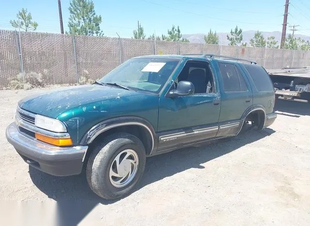 1GNDT13W3W2254580 1998 1998 Chevrolet Blazer 2