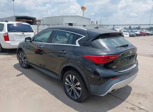 SJKCH5CR4KA006858 2019 2019 Infiniti QX30- Essential 3