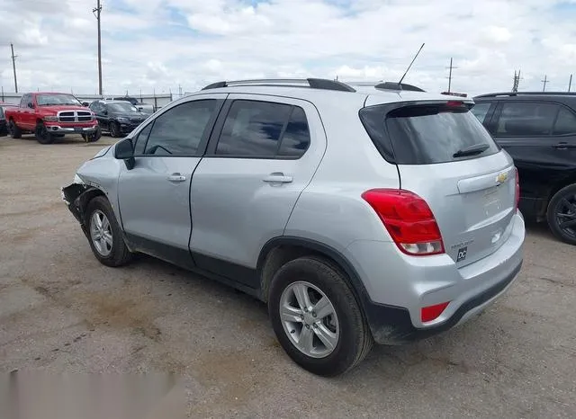 KL7CJPSM3NB560820 2022 2022 Chevrolet Trax- Awd Lt 3