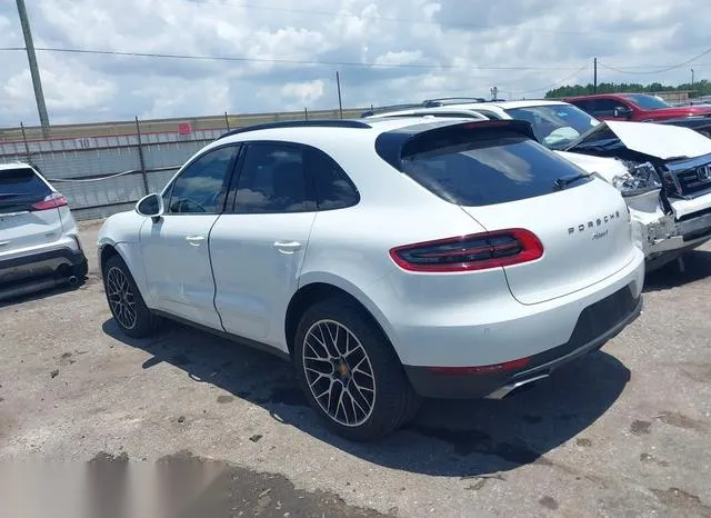 WP1AA2A54JLB21443 2018 2018 Porsche Macan 3