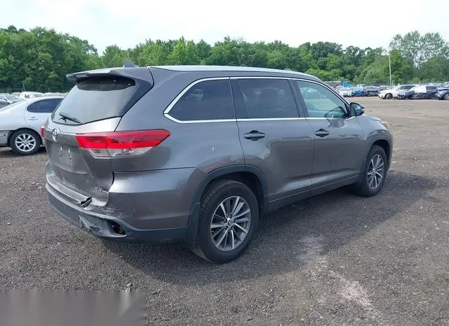 5TDJZRFH9JS551392 2018 2018 Toyota Highlander- Xle 4