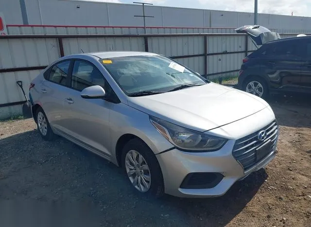 3KPC24A36JE018471 2018 2018 Hyundai Accent- SE 1