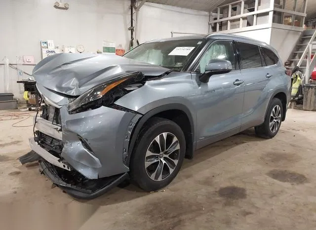 5TDHBRCH2MS064983 2021 2021 Toyota Highlander- Hybrid Xle 2