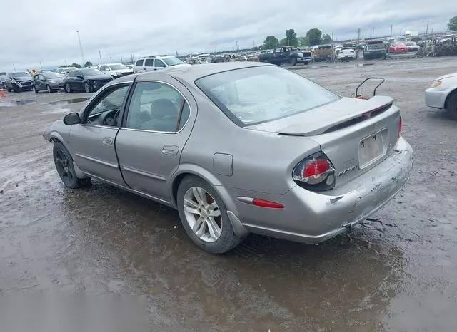 JN1CA31D31T831346 2001 2001 Nissan Maxima- SE 3