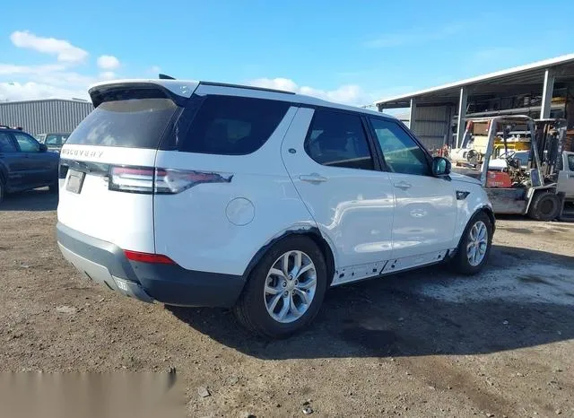 SALRG2RVXJA051376 2018 2018 Land Rover Discovery- SE 4